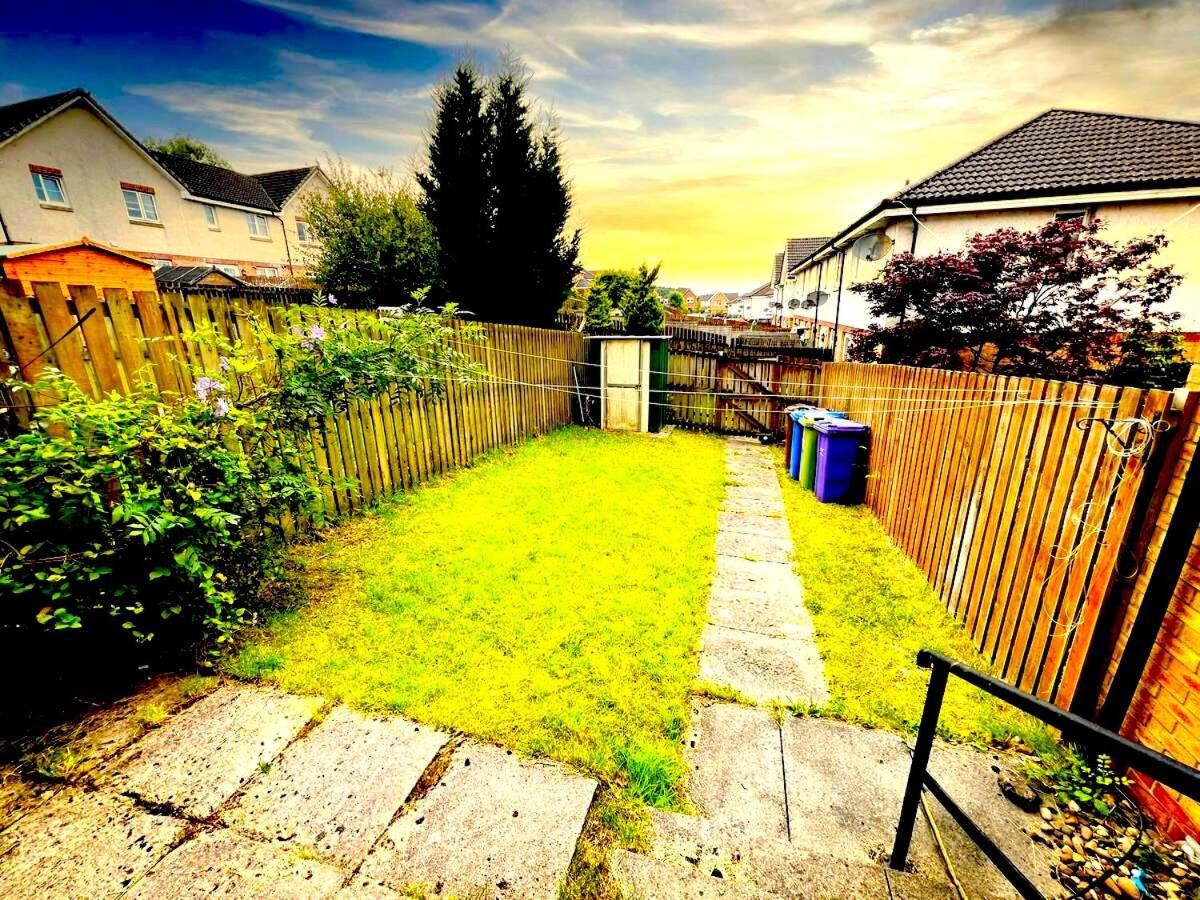 Glasgow Central - Entire House - Free Parking , Free Super Fast Wifi , Private Garden & Parking Security Exterior photo